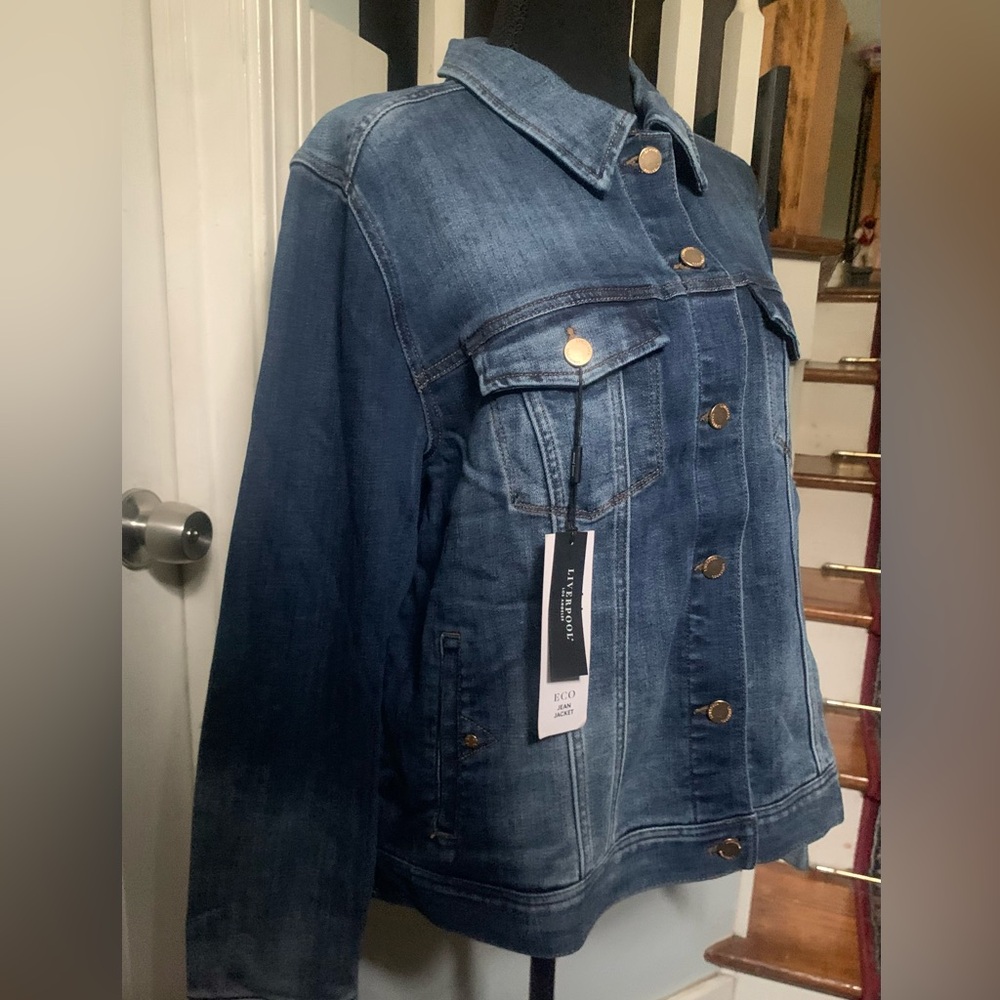 Classic Eco Jean Jacket (Sz: 2x) NWT Memorial Day Special !🇺🇸 FREE GIFT ♥️🤍💙